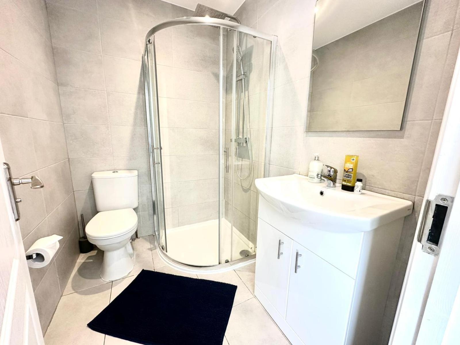 Sunny Modern, Private Apartment,15 Mins To Central London Hendon Exterior photo